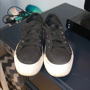 Steve Madden Sneakers